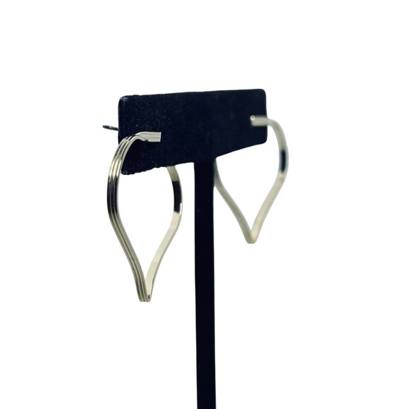 Avon Gold Tone Heart Hoop Pierced Earrings (5659) - Picture 2 of 5